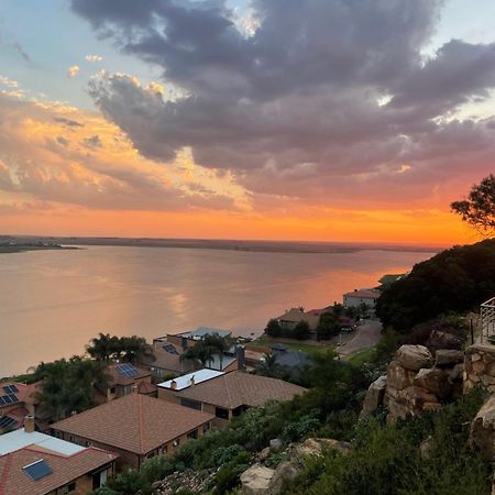 Eagles View Kungwini Otel Bronkhorstspruit Dış mekan fotoğraf