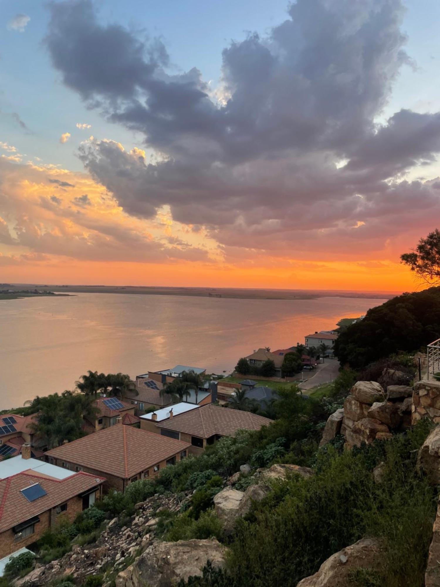 Eagles View Kungwini Otel Bronkhorstspruit Dış mekan fotoğraf
